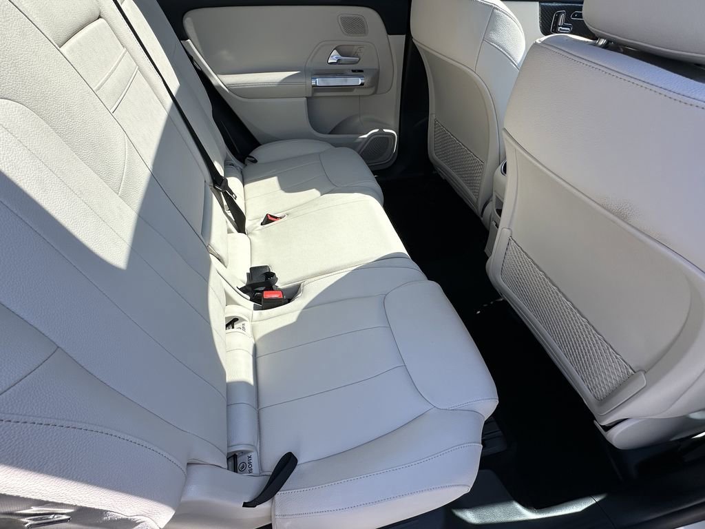 New 2026 Cirrus Silver Metallic Mercedes-Benz GLB 250 image 18