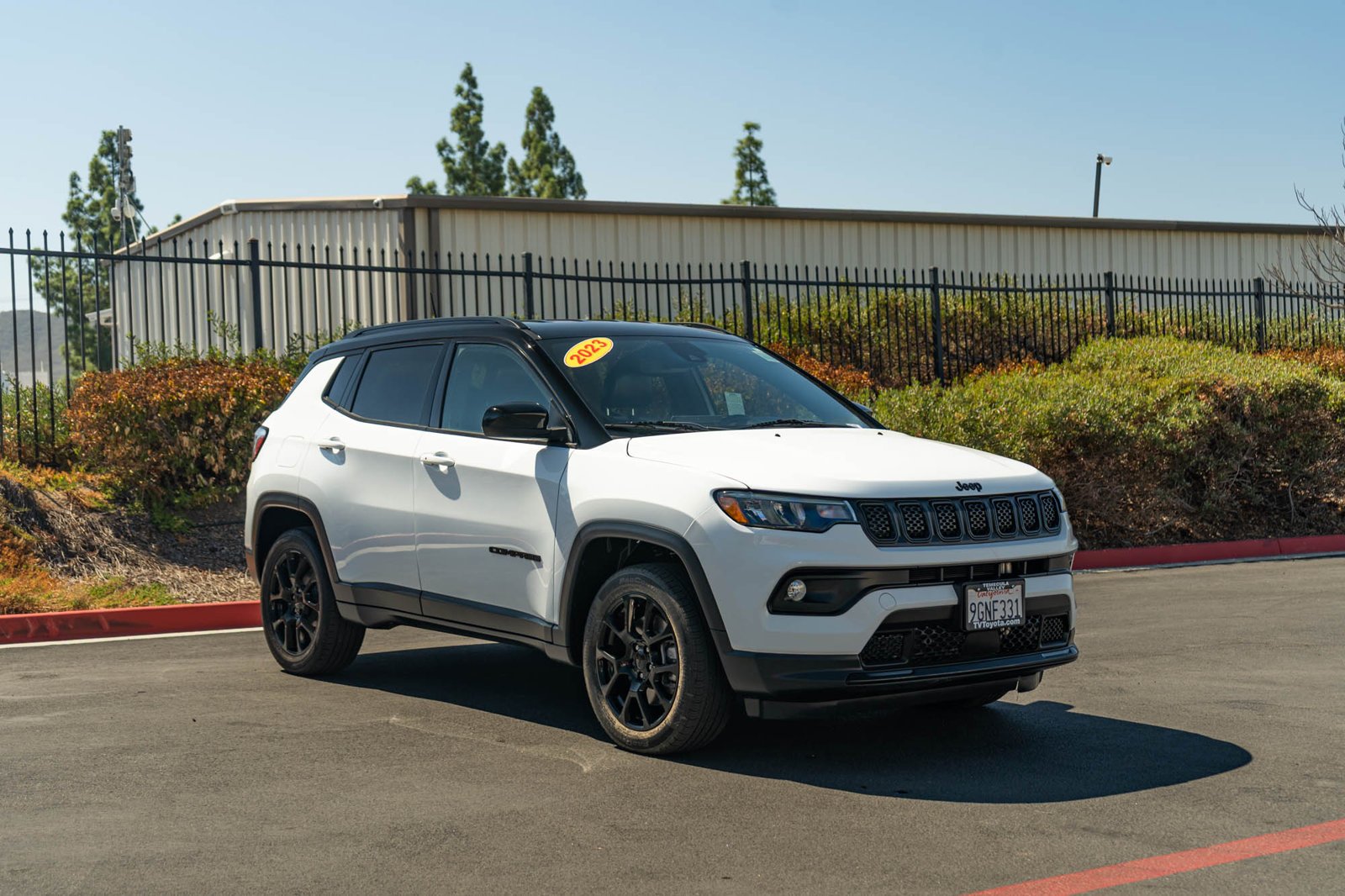 Used 2023 Bright White Clearcoat Jeep Latitude image 3