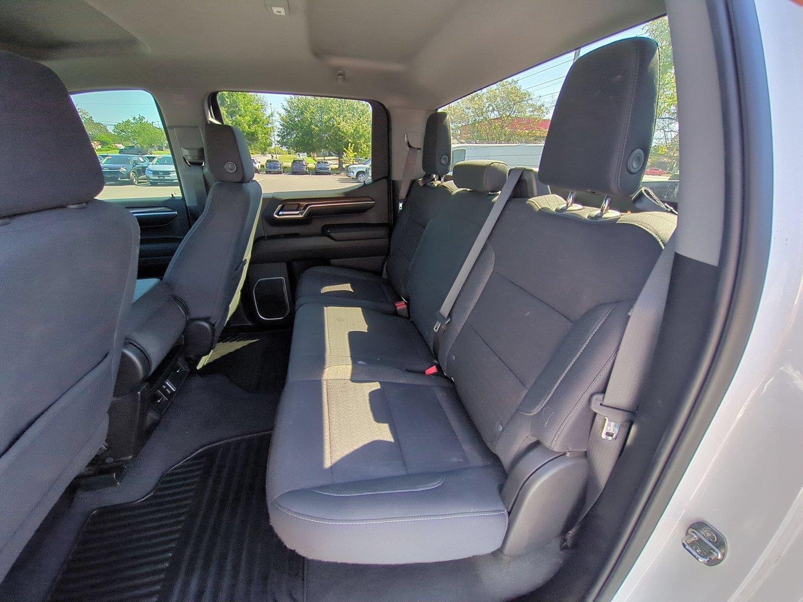 Used 2023 Summit White Chevrolet LT image 32