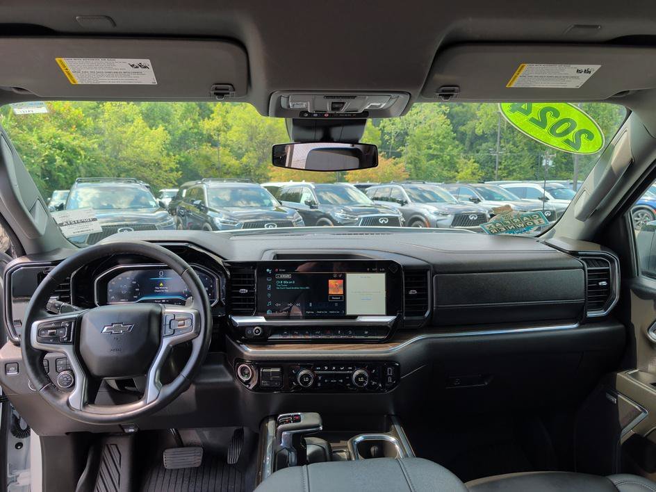 Used 2024 Summit White Chevrolet RST image 11
