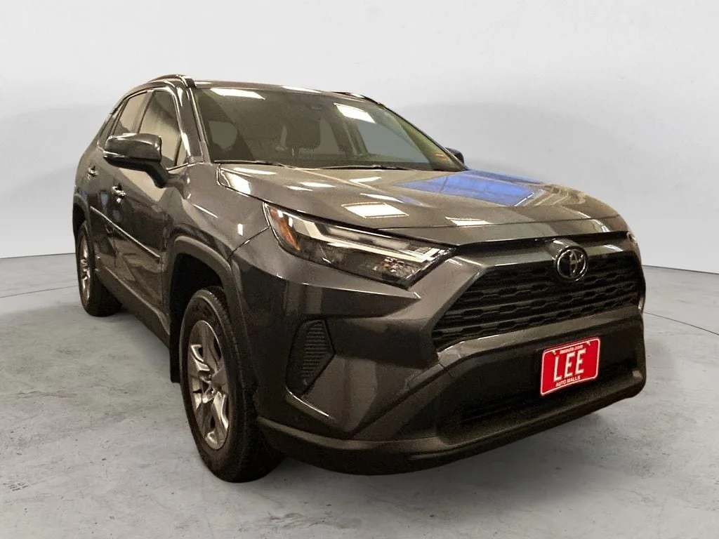 Used 2025 Magnetic Gray Toyota XLE image 7