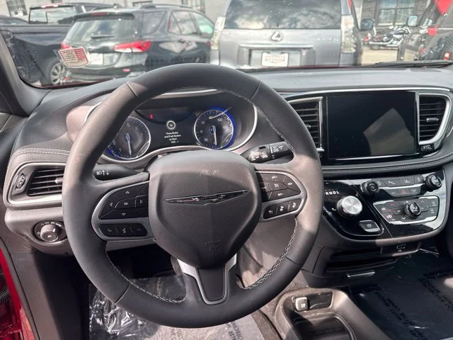2026 Chrysler Pacifica Select - Photo 6