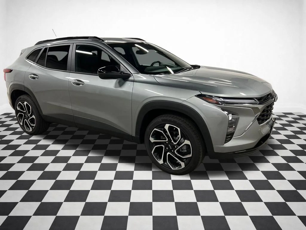 2025 Chevrolet Trax 2RS's photo