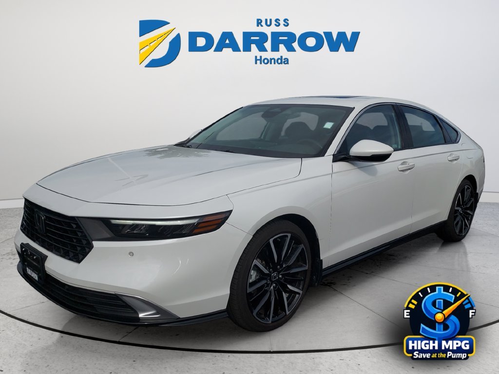 Used 2024 White Honda Touring image 1