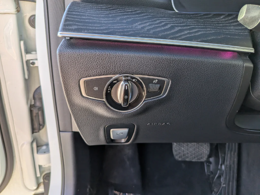 Used 2022 White Mercedes-Benz E 350 image 23