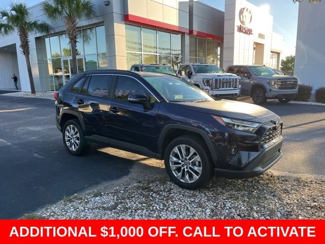 Used 2023  Toyota XLE Premium image 1