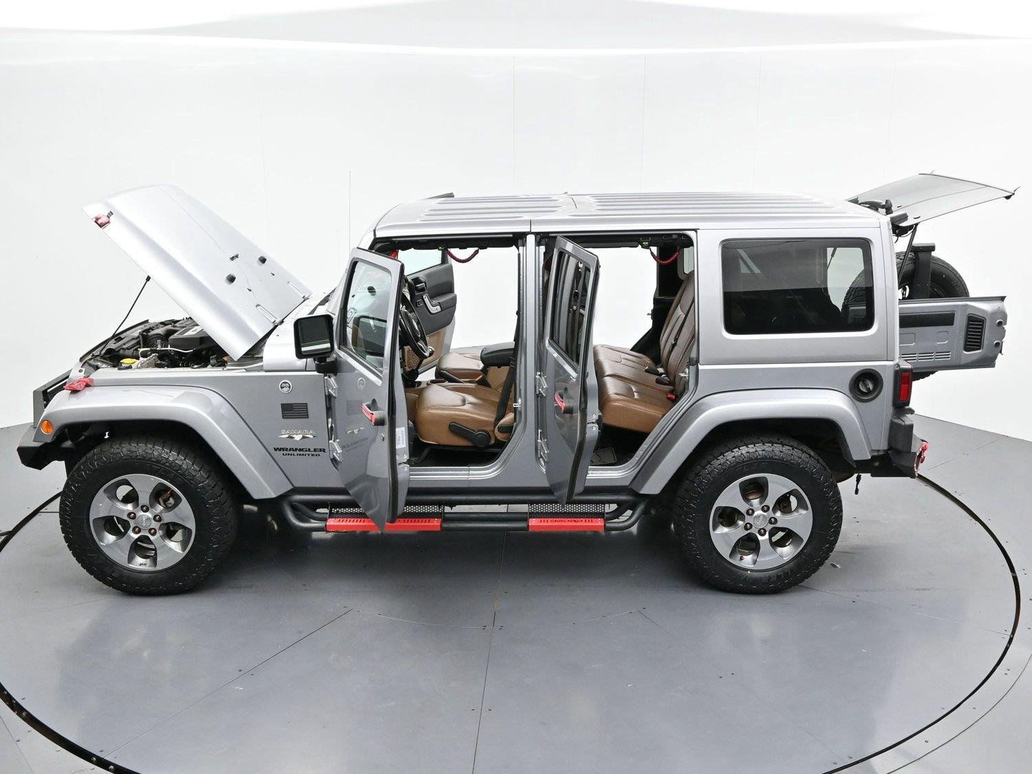 Used 2017 Billet Silver Metallic Clearcoat Jeep Sahara image 45