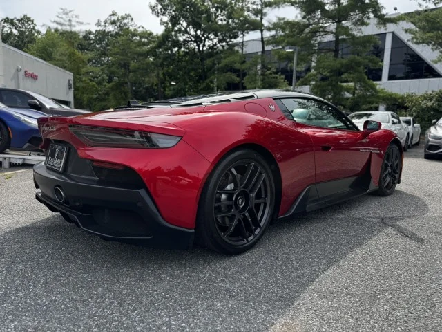 Used 2022 RED Maserati  image 17