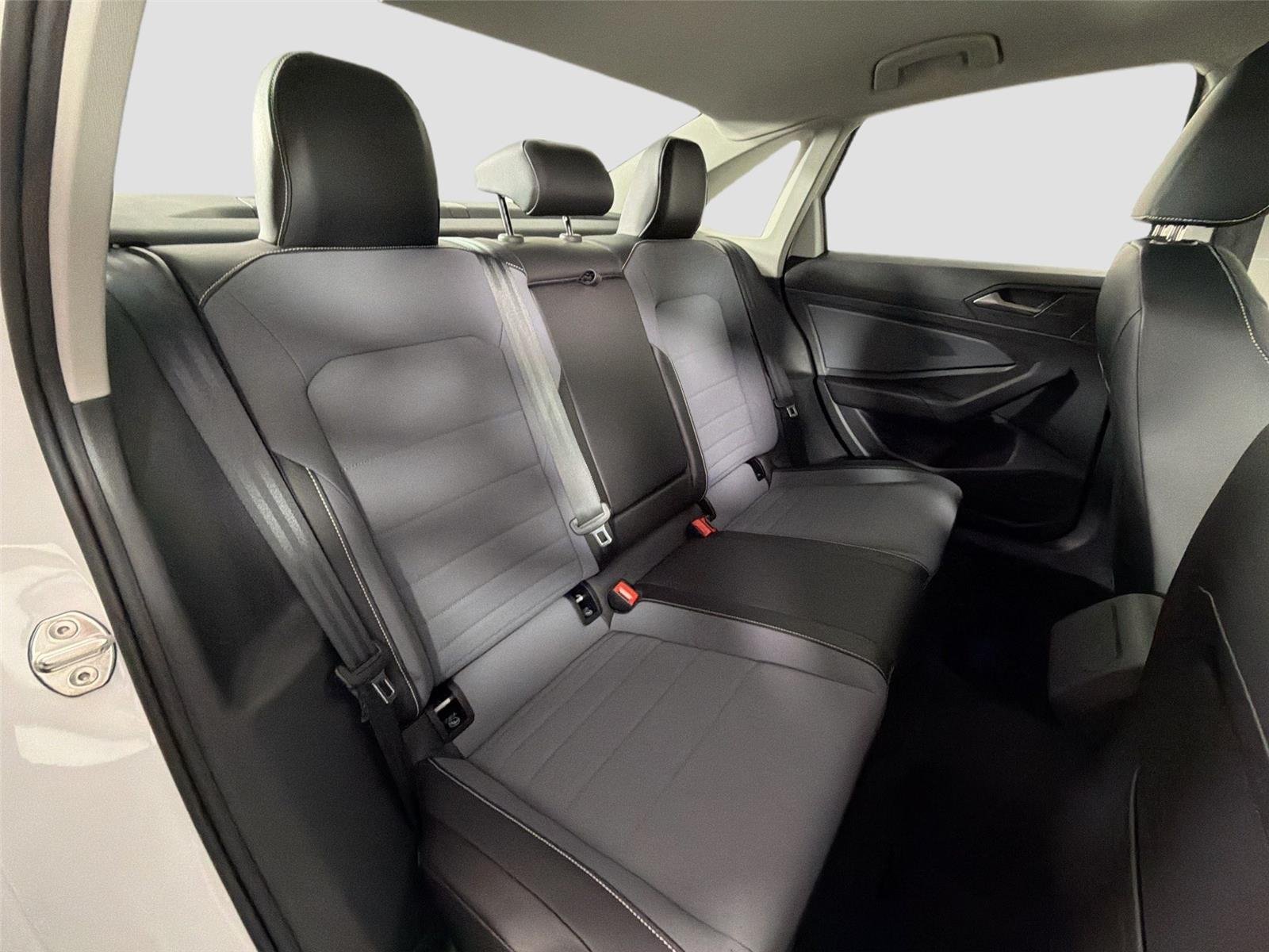 New 2026 Opal White Pearl Volkswagen SE image 25