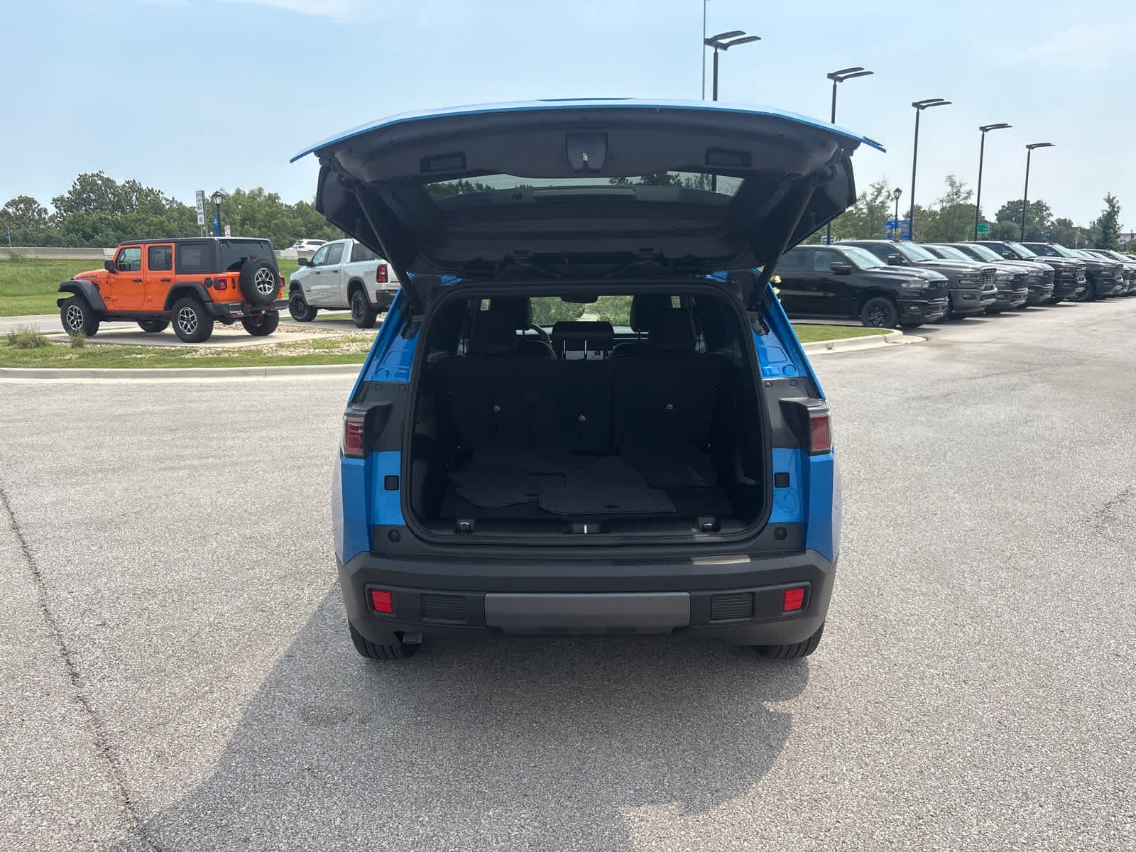 New 2026 Hydro Blue Pearlcoat Jeep Limited image 12