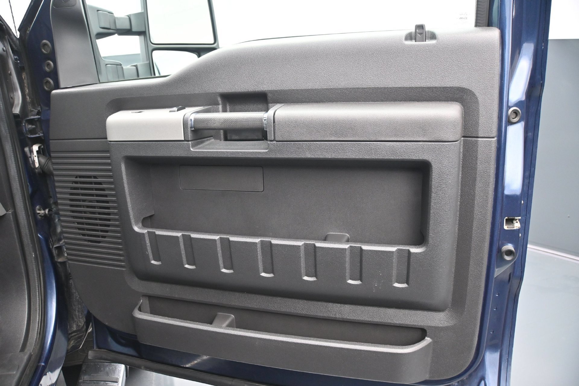 Used 2016  Ford  image 12