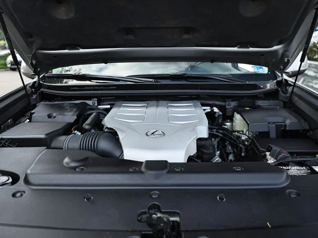 Used 2020 Silver Lexus 460 image 33