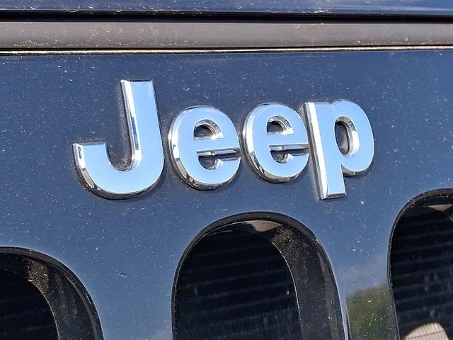 Used 2017 Black Jeep Sport image 33