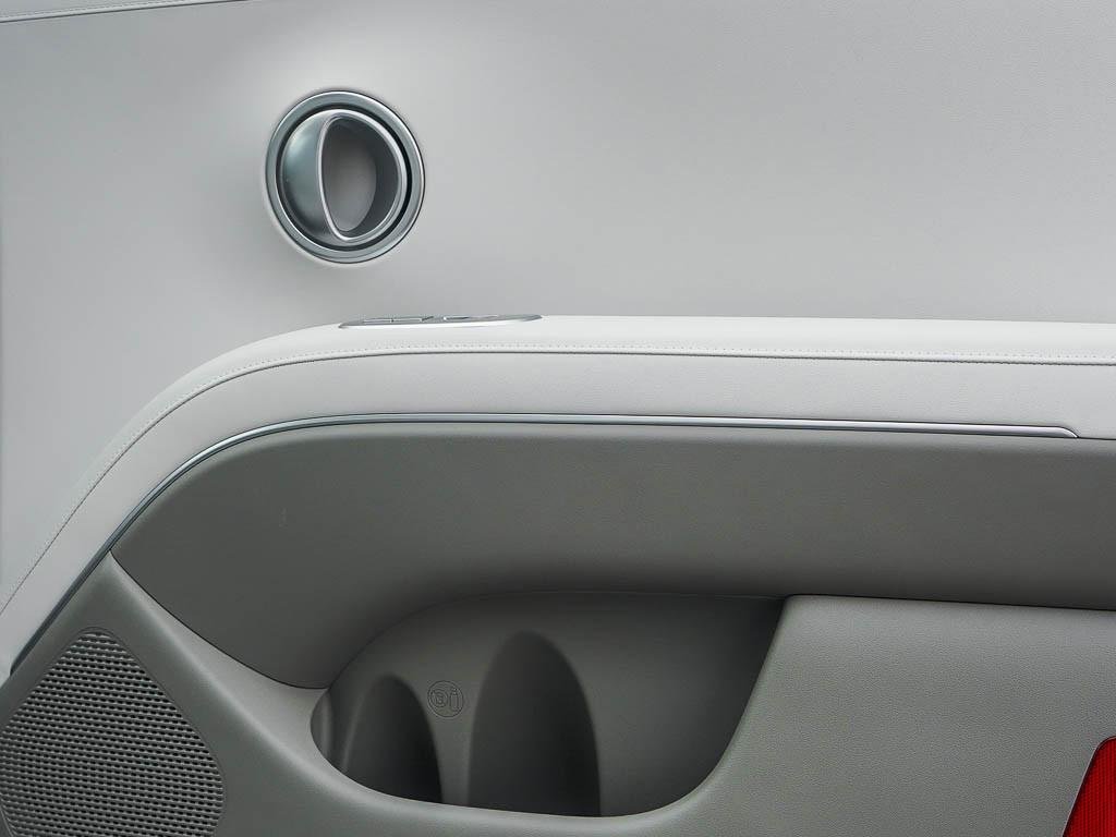 New 2026 Creamy White Pearl Hyundai Limited AWD image 36