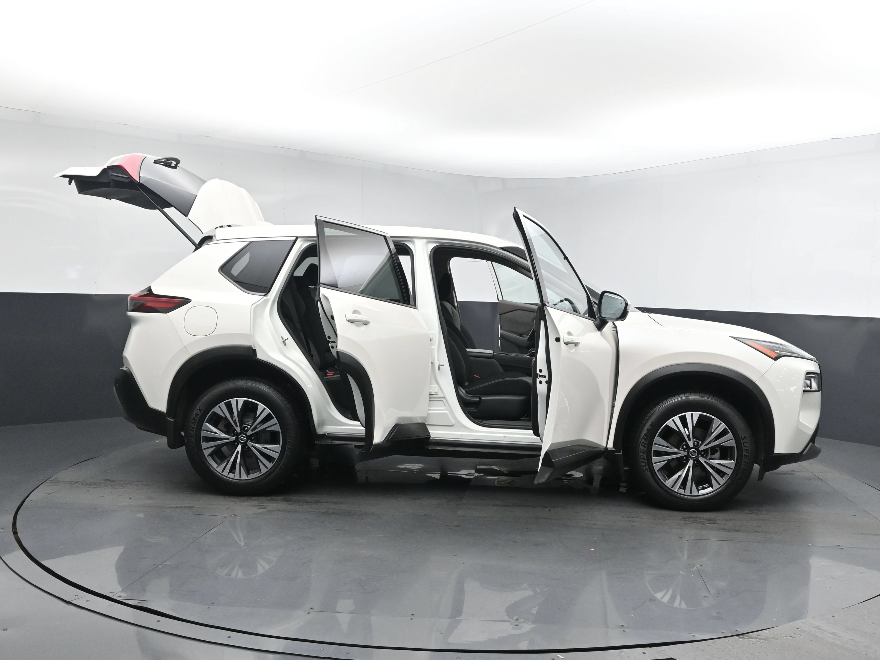 Used 2021 Pearl White Tricoat Nissan SV image 24