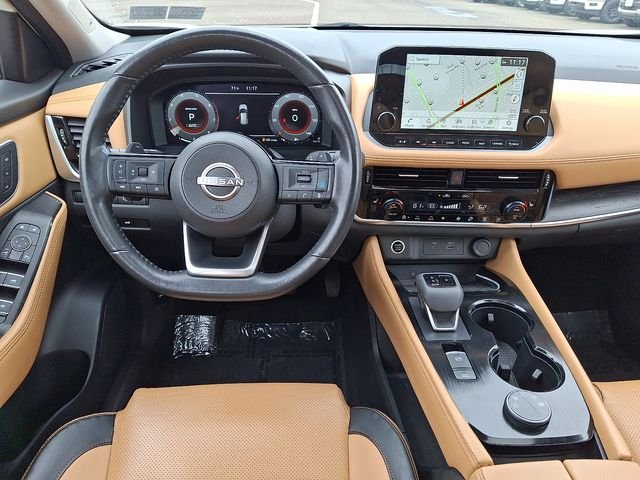 Used 2023 White Nissan Platinum image 11