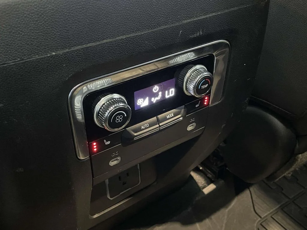 Used 2023 Onyx Black GMC AT4 image 23