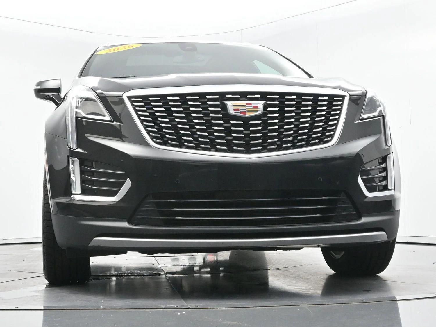 Used 2025 Stellar Black Metallic Cadillac Premium Luxury image 45