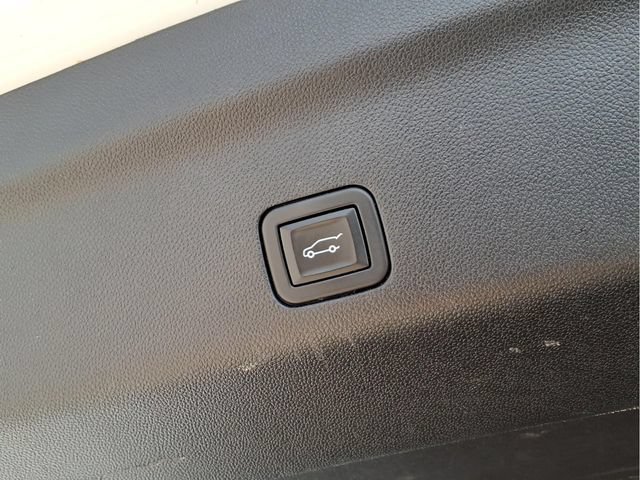 Used 2024 Summit White Chevrolet RST image 27