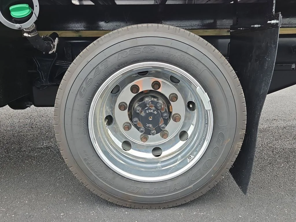 New 2024 Summit White Chevrolet Work Truck image 24