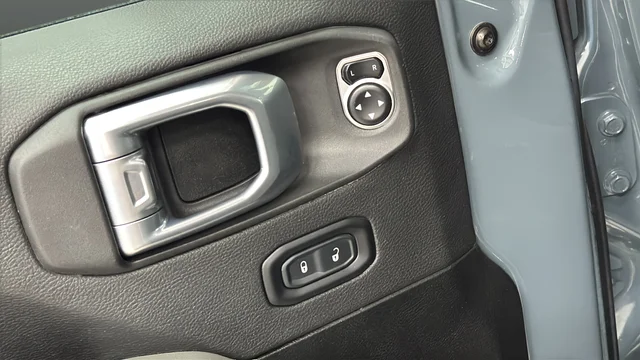 Used 2024 Anvil Clear Coat Jeep Mojave image 21