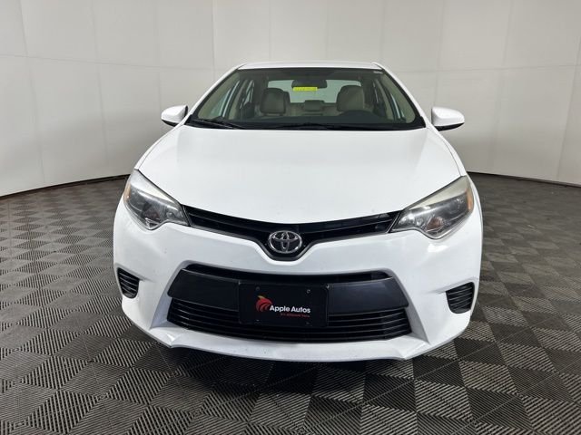 Used 2015 Toyota Corolla LE with VIN 5YFBURHE2FP315270 for sale in Shakopee, Minnesota