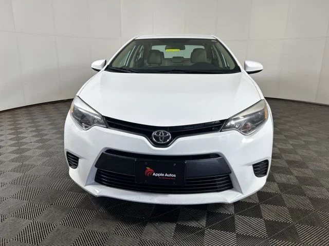 Used 2015 Toyota Corolla LE with VIN 5YFBURHE2FP315270 for sale in Shakopee, Minnesota
