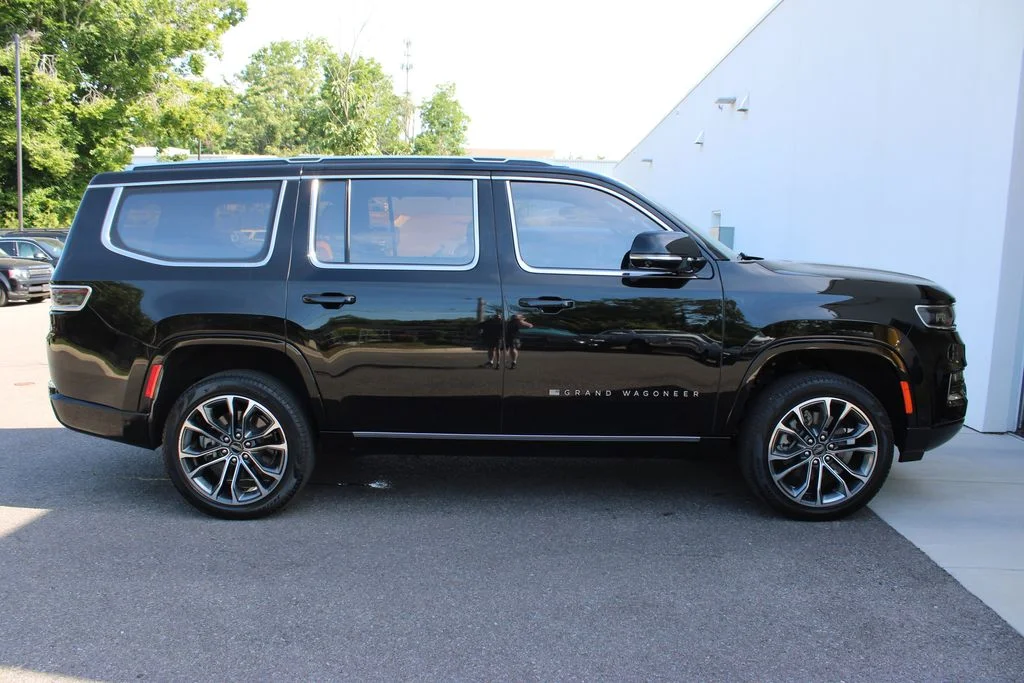 Used 2024 Black Jeep Series III image 34
