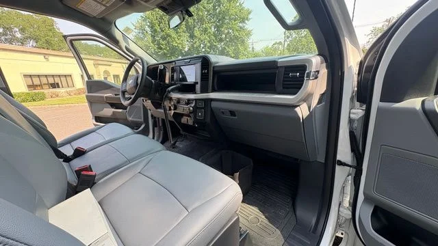 New 2026 Oxford White Ford F-250® XL image 38