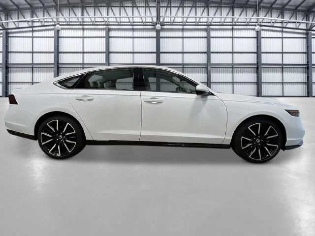 New 2026 Platinum White Pearl Honda Touring Hybrid image 8