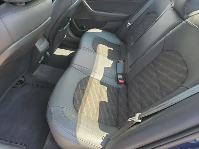 Used 2018 Blue Hyundai Sport image 26