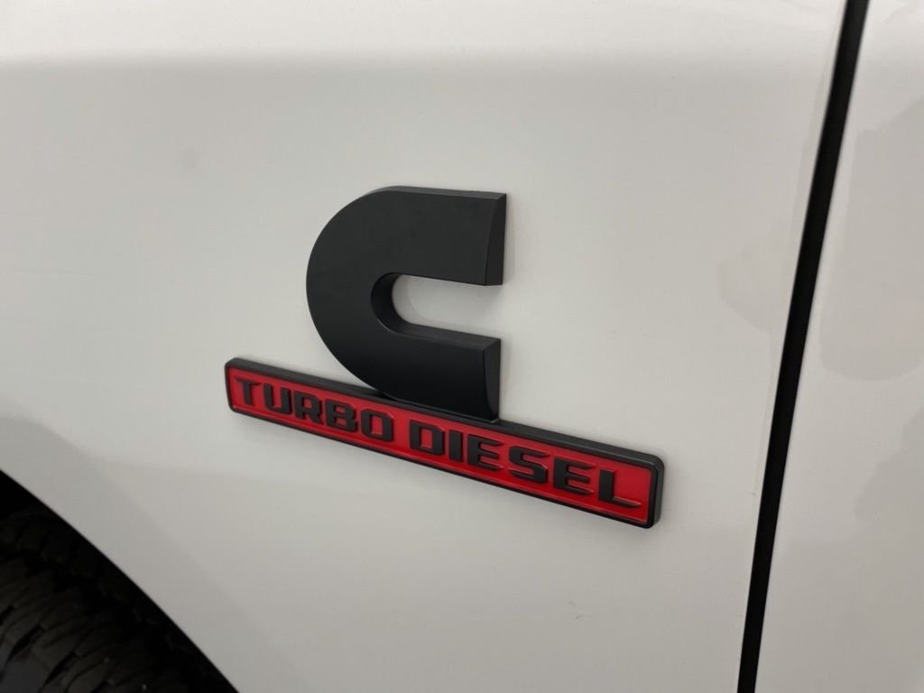 New 2026 Bright White Clear-Coat Exterior Paint RAM Laramie SRW image 13