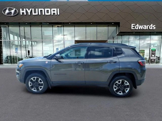 Used 2017 Gray Jeep Trailhawk image 10