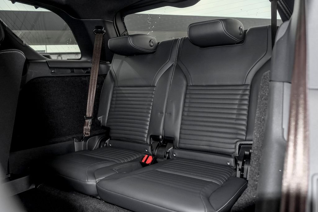 2026 Land Rover Discovery Gemini Edition - Photo 16