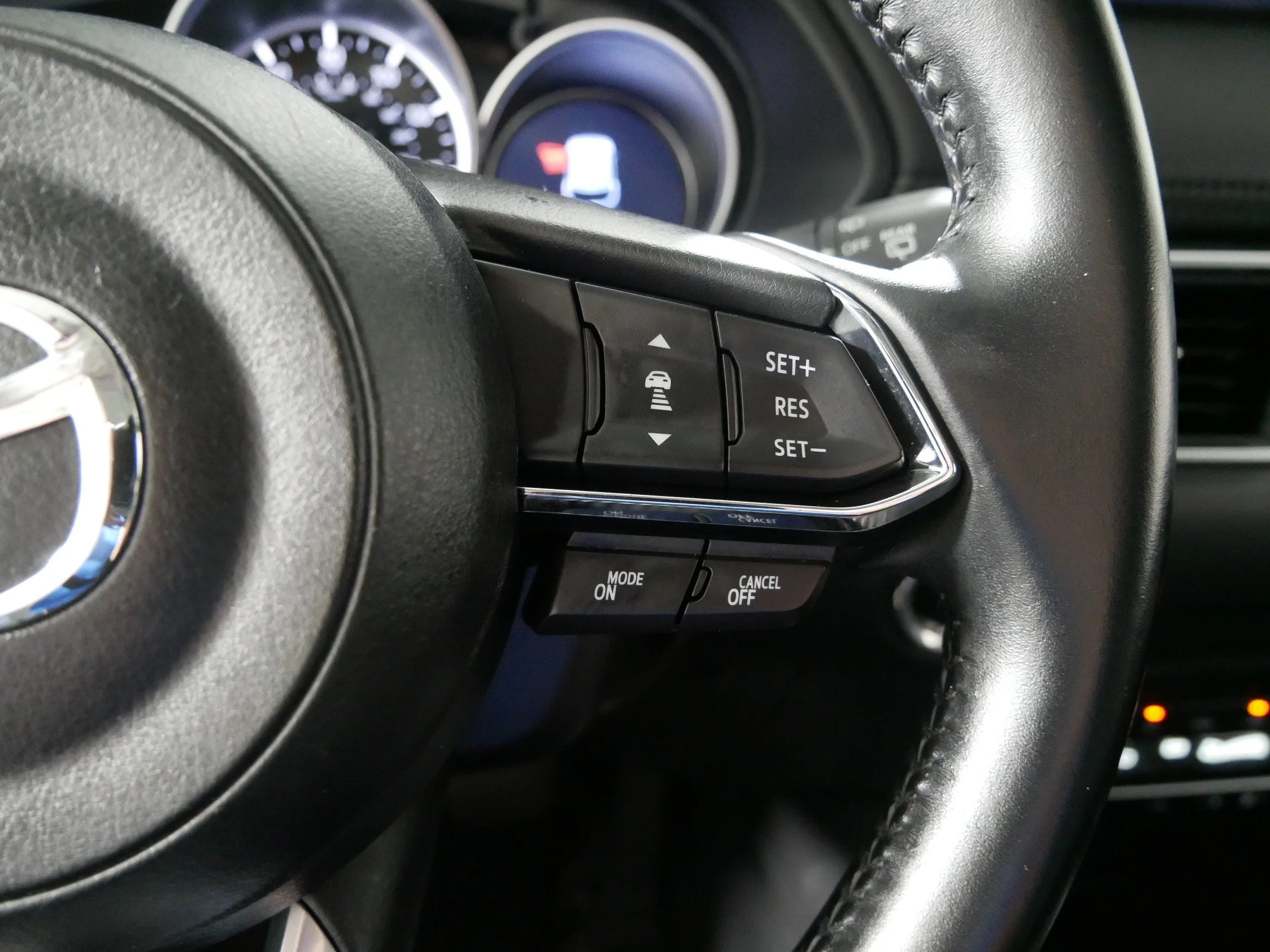 Used 2025 Jet Black Mica Mazda 2.5 S Preferred Package image 28