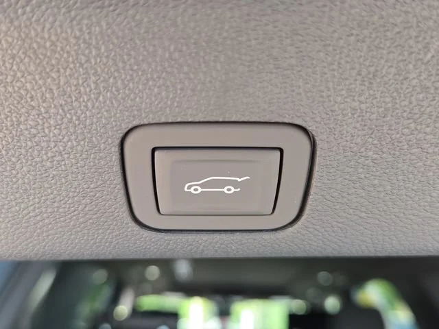 2026 GMC Yukon Denali - Photo 16