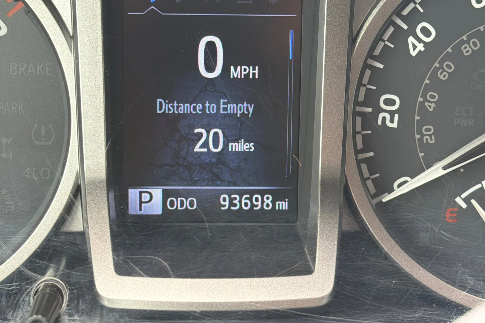 Used 2018 White Toyota SR5 image 31