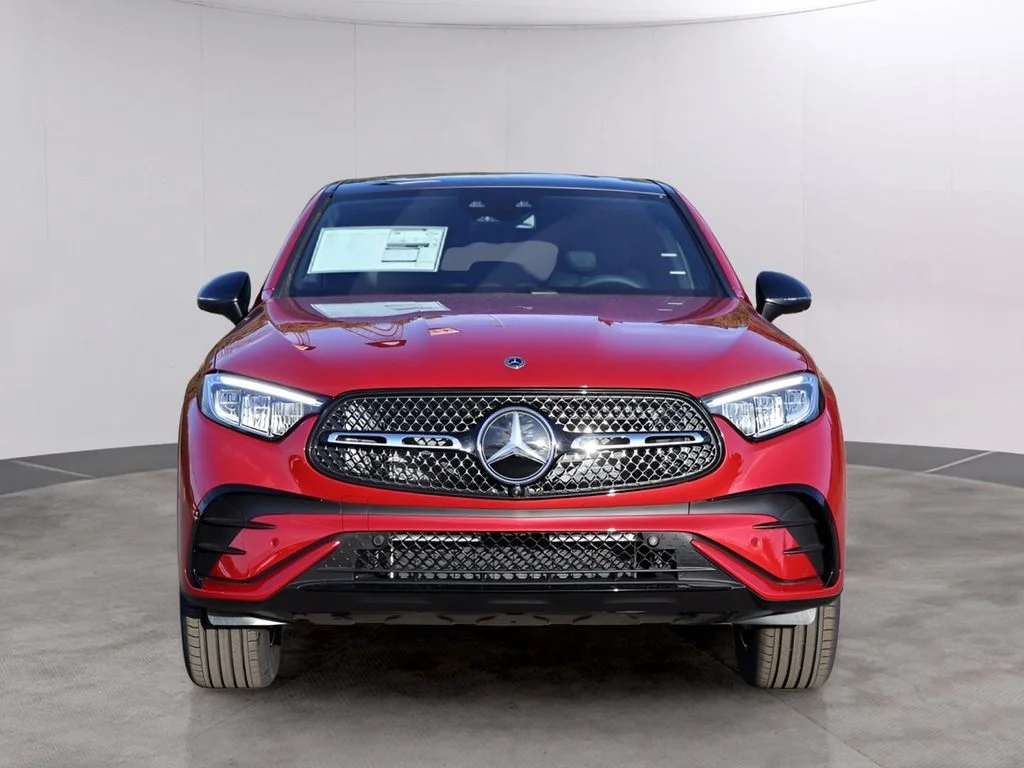 New 2026 MANUFAKTUR Patagonia Red Metallic Mercedes-Benz GLC 300 Coupe image 2