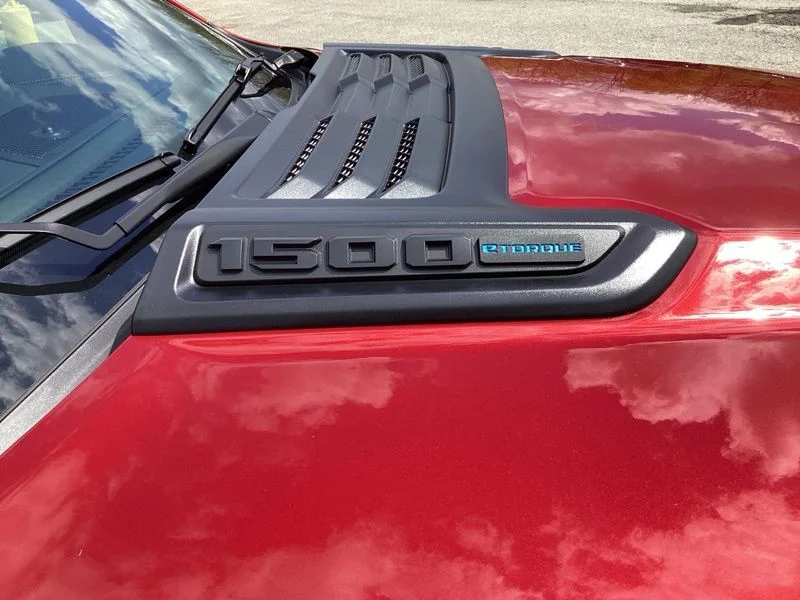 New 2026 Molten Red Pearl-Coat Exterior Paint RAM Laramie image 12
