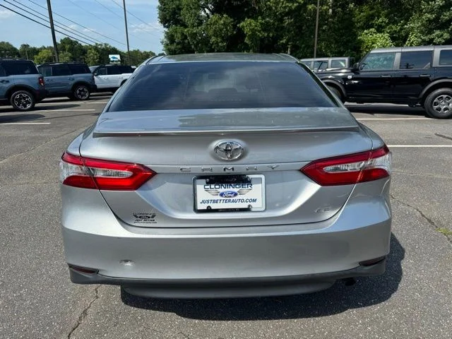 Used 2018 Silver Toyota LE image 7