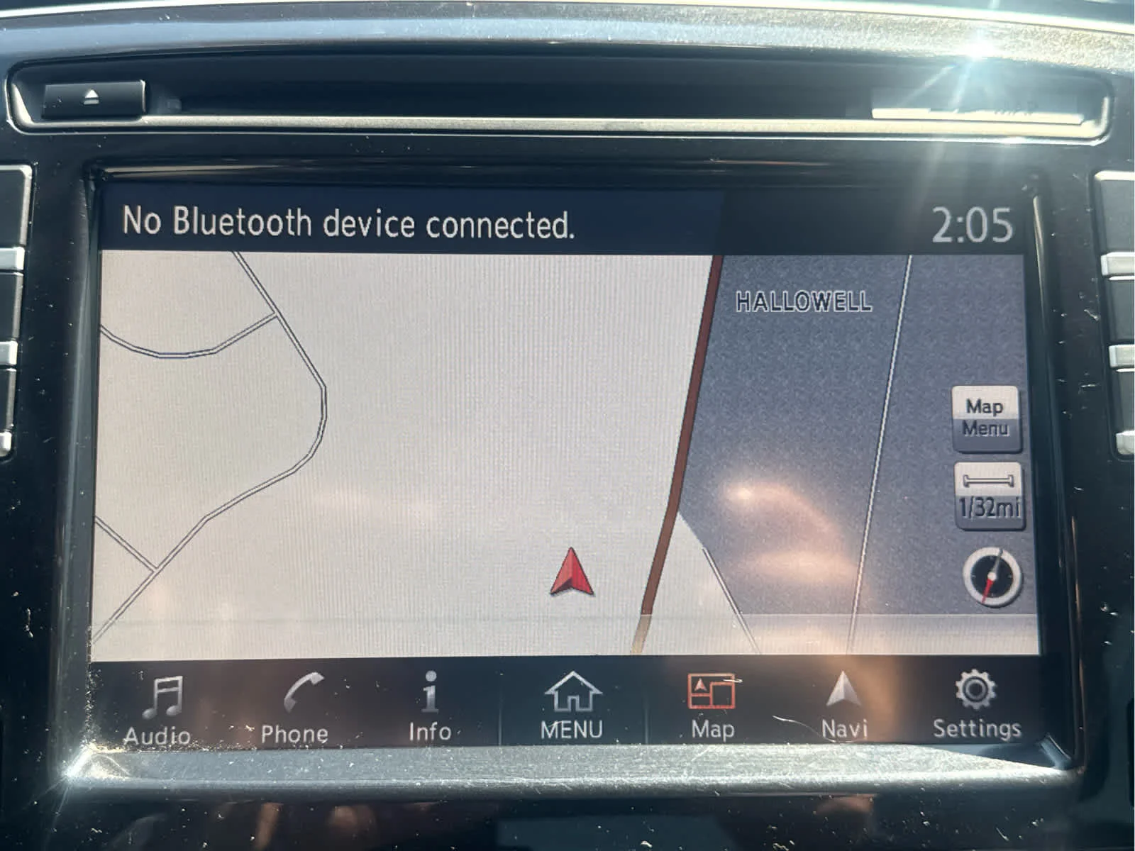 Used 2017 Brilliant Silver Nissan SR image 19