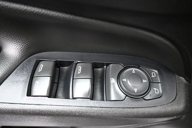 Used 2019 White Chevrolet LT image 13