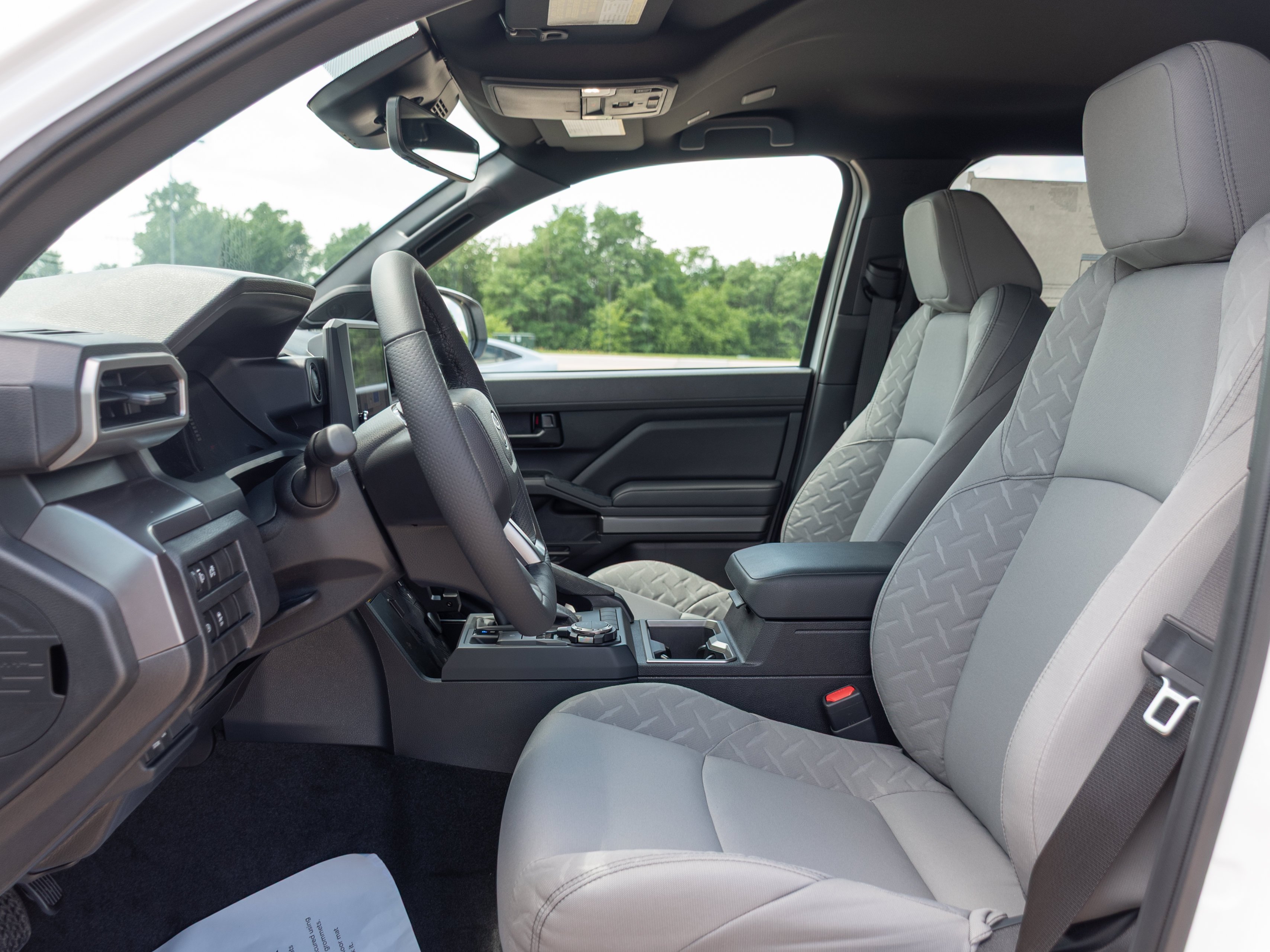 2026 Toyota Tacoma SR5 - Photo 7