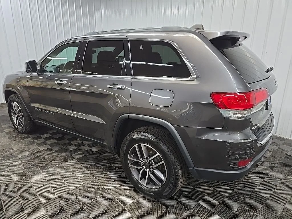 Used 2020 Gray Jeep Limited image 9