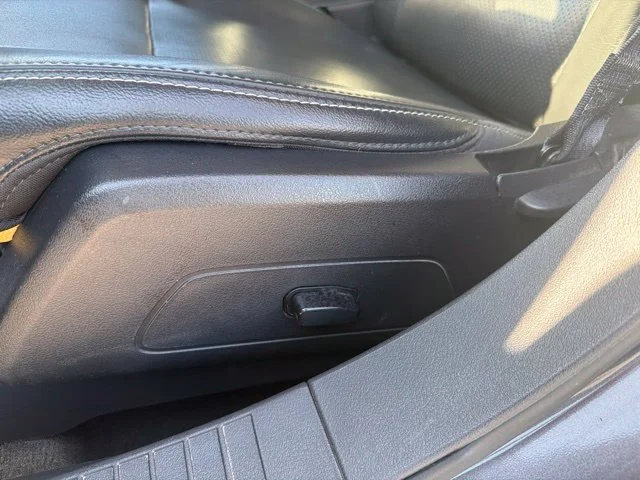 Used 2017 Gray Jeep Latitude image 15