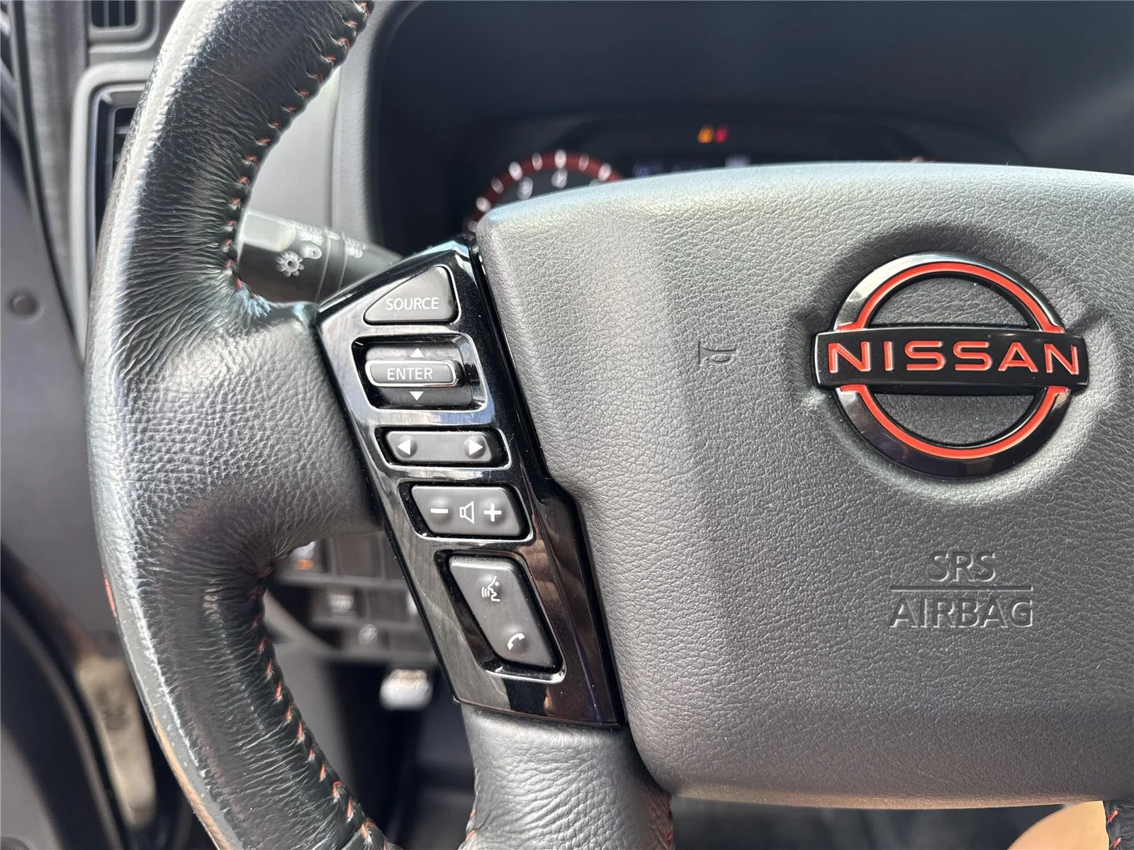 Used 2022 Super Black Nissan PRO-X image 21