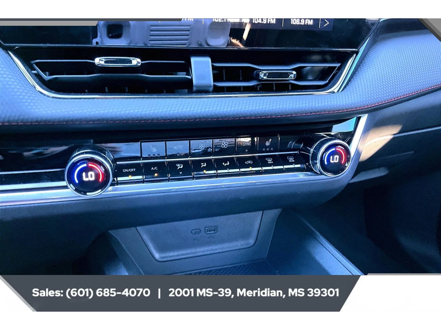 Used 2026 LAKESHORE BLUE METALLIC Chevrolet FWD RS image 22