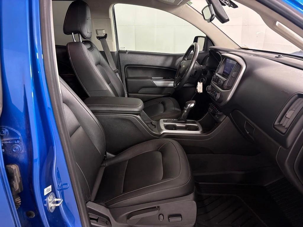 Used 2022 Blue Chevrolet ZR2 image 40