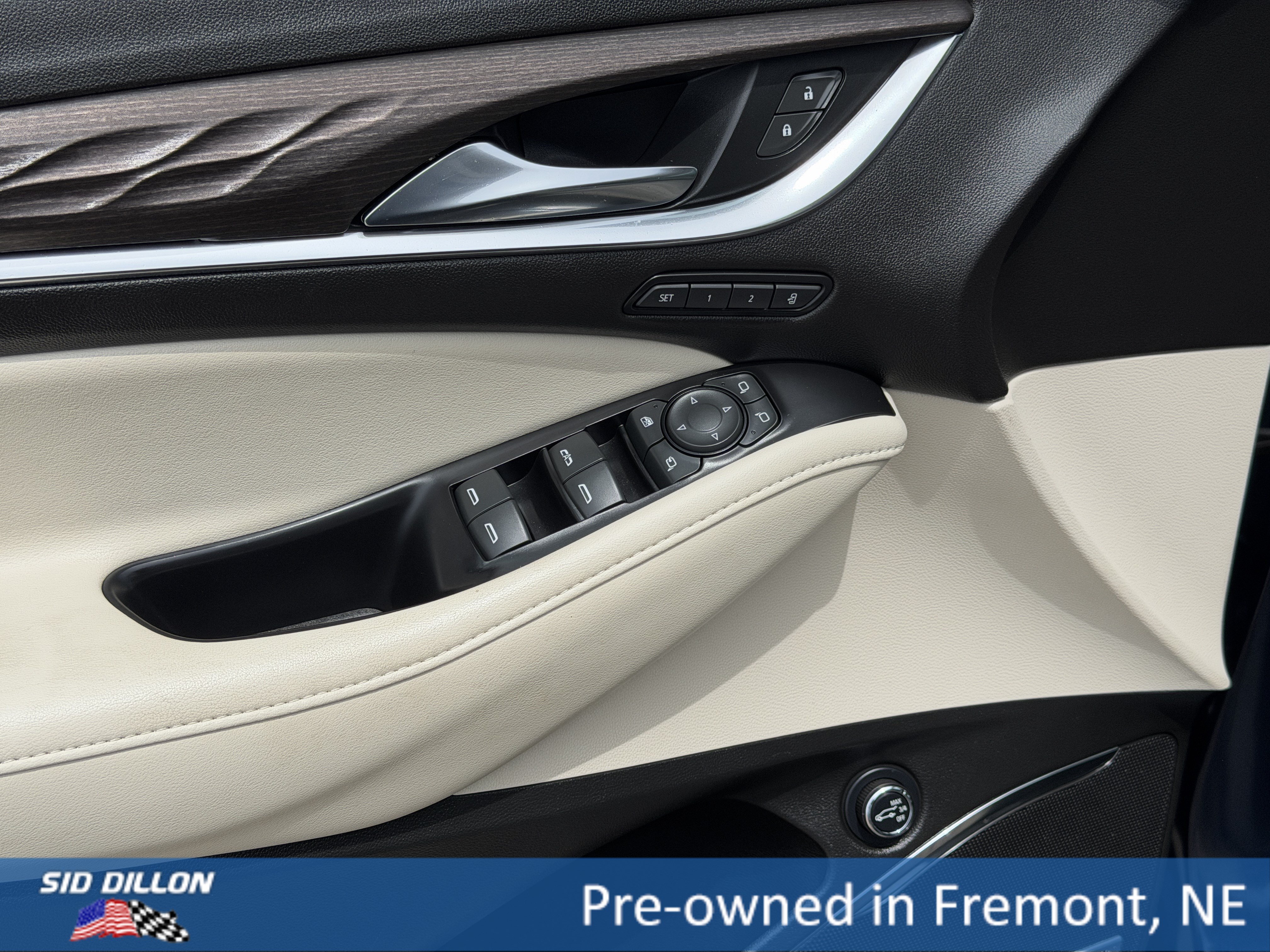 Used 2023 Emperor Blue Metallic Buick Avenir image 15