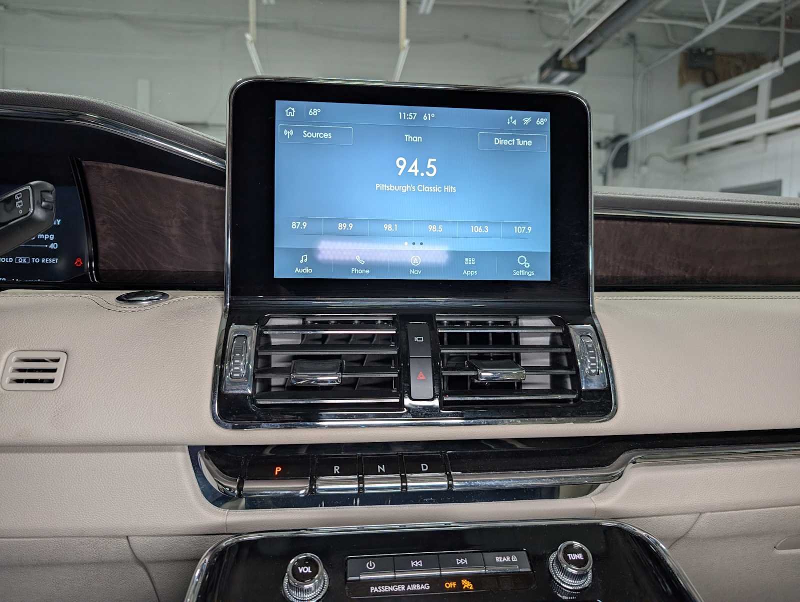 Used 2020 Rhapsody Blue Lincoln Reserve image 36